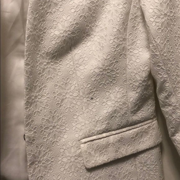 Ann Taylor Lace Eyelet Cream Light Blazer 0P - Picture 7 of 7